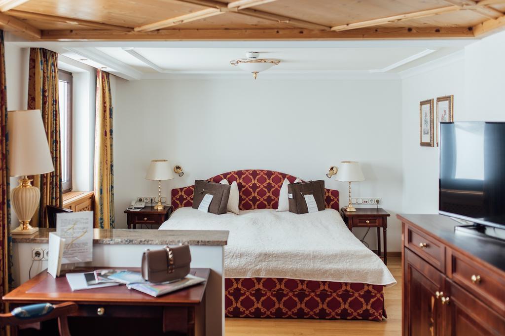 Hotel Zuerserhof ภายนอก รูปภาพ